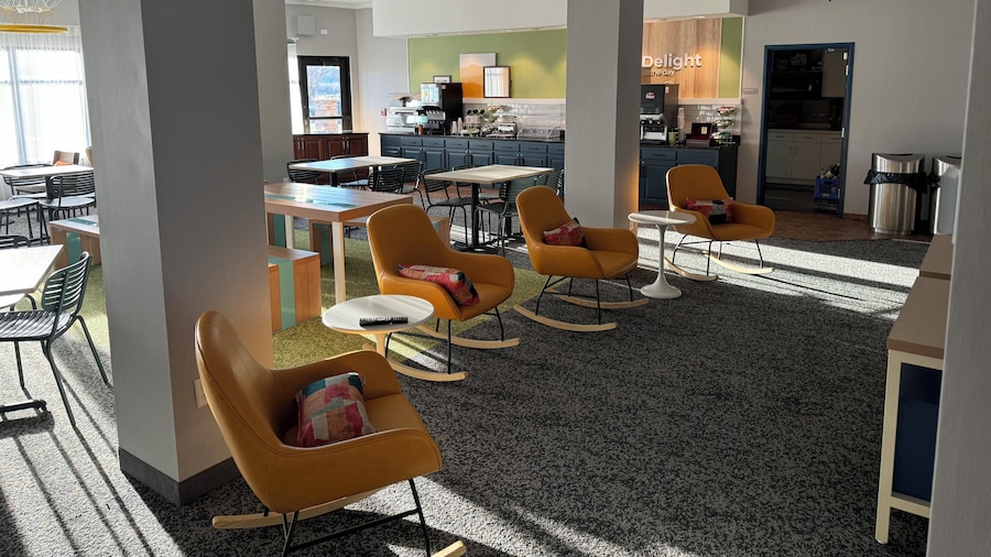 Spark by Hilton Glendive