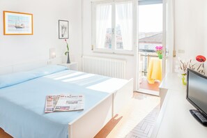 Bureau, Wi-Fi gratuit, draps fournis