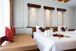 Family Room | Minibar, in-room safe, free WiFi, bed sheets - Maehaad Bay Resort (Ko Pha-ngan)