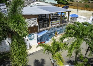 Beach bar - Casa Verde Hotel - Steps to the Beach | Pool, Restaurant & Bar (Rincon)