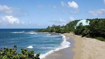 Beach nearby, beach umbrellas, beach towels, snorkelling