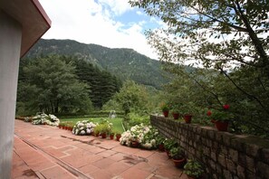 View from property - Sagar Resort (Manali)