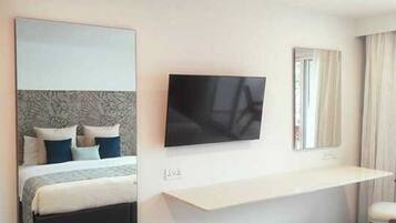 In-room safe, desk, free WiFi, bed sheets