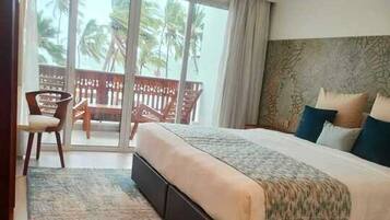 In-room safe, desk, free WiFi, bed sheets