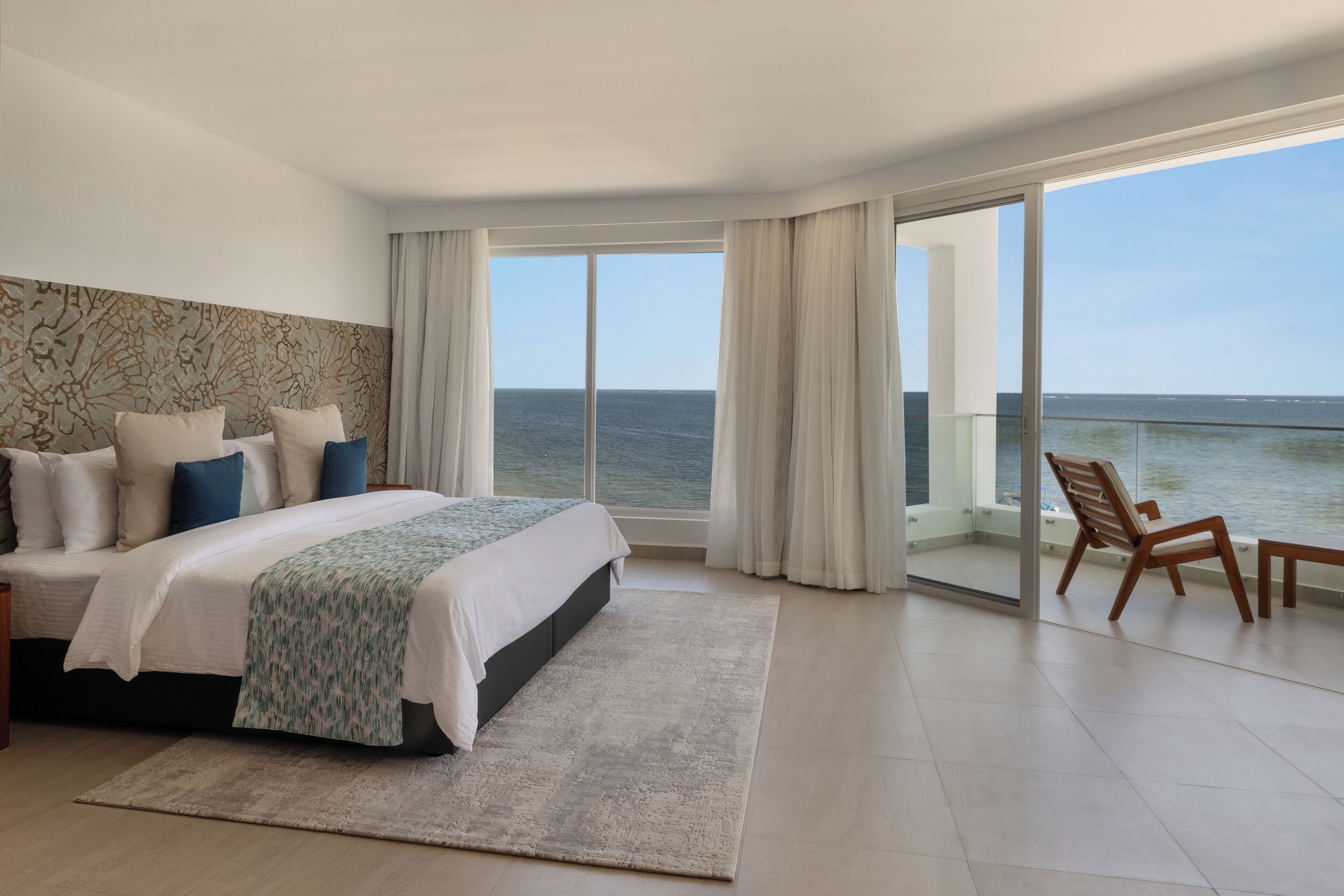 Caja de seguridad en la habitación, escritorio y wifi gratis 