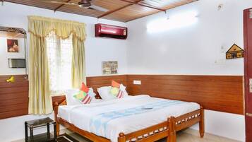 Deluxe Room | Peti besi dalam bilik, meja, kalis bunyi, Wi-fi percuma