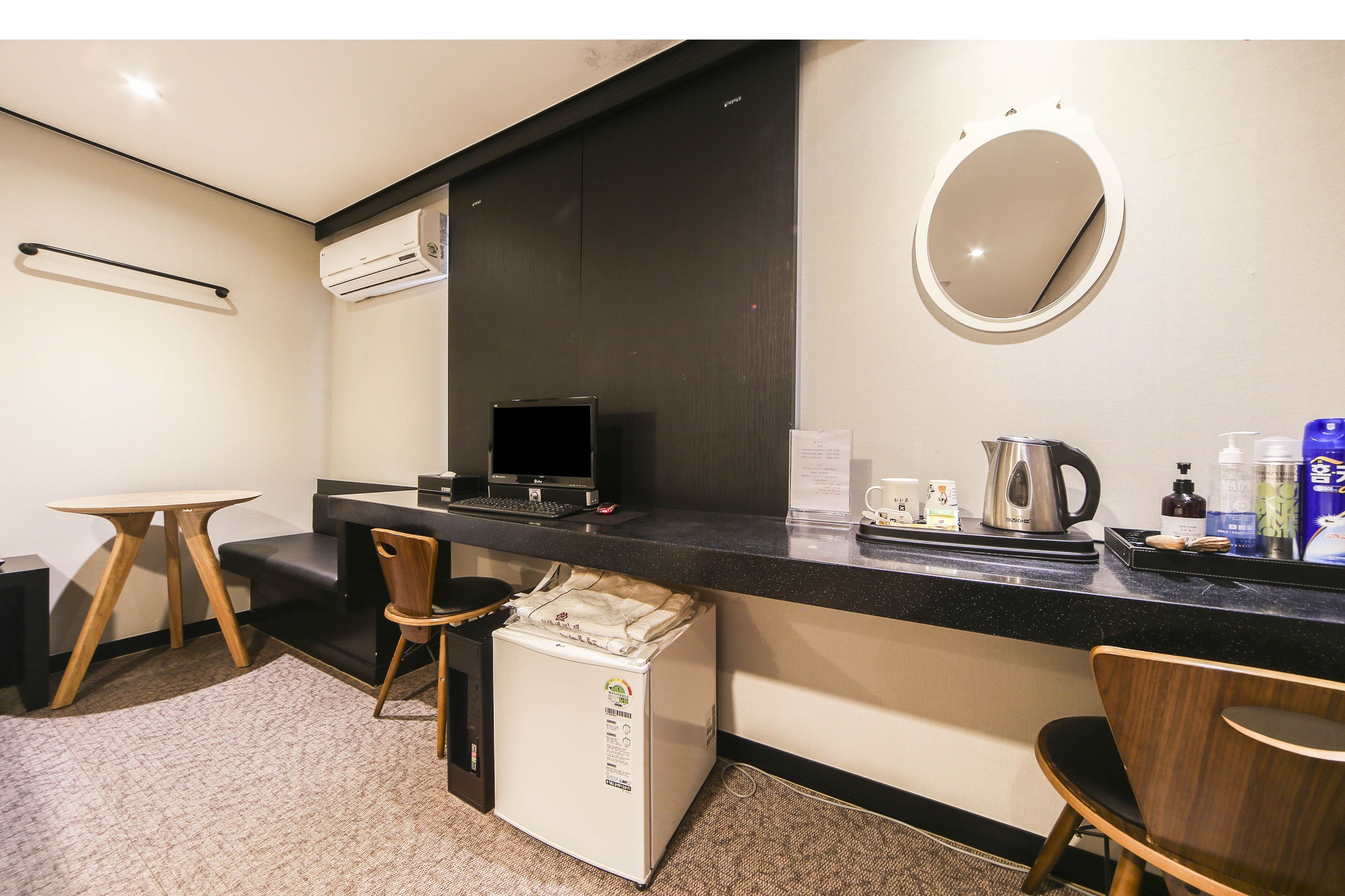 Photo - Elysee Hotel