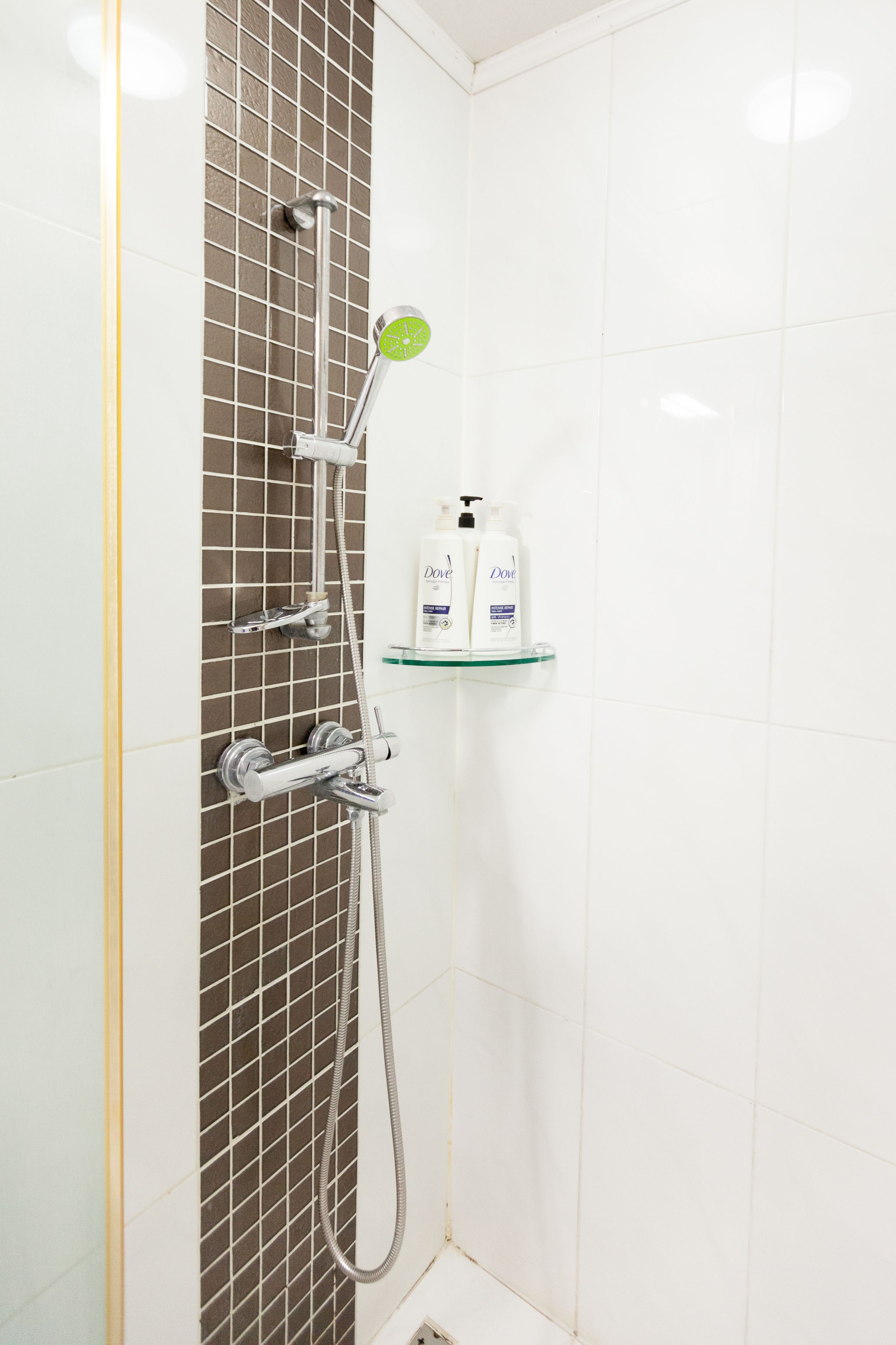 double room | premium bedding, desk, soundproofing, iron/ironing board