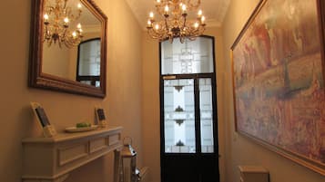 Nội thất lối vào