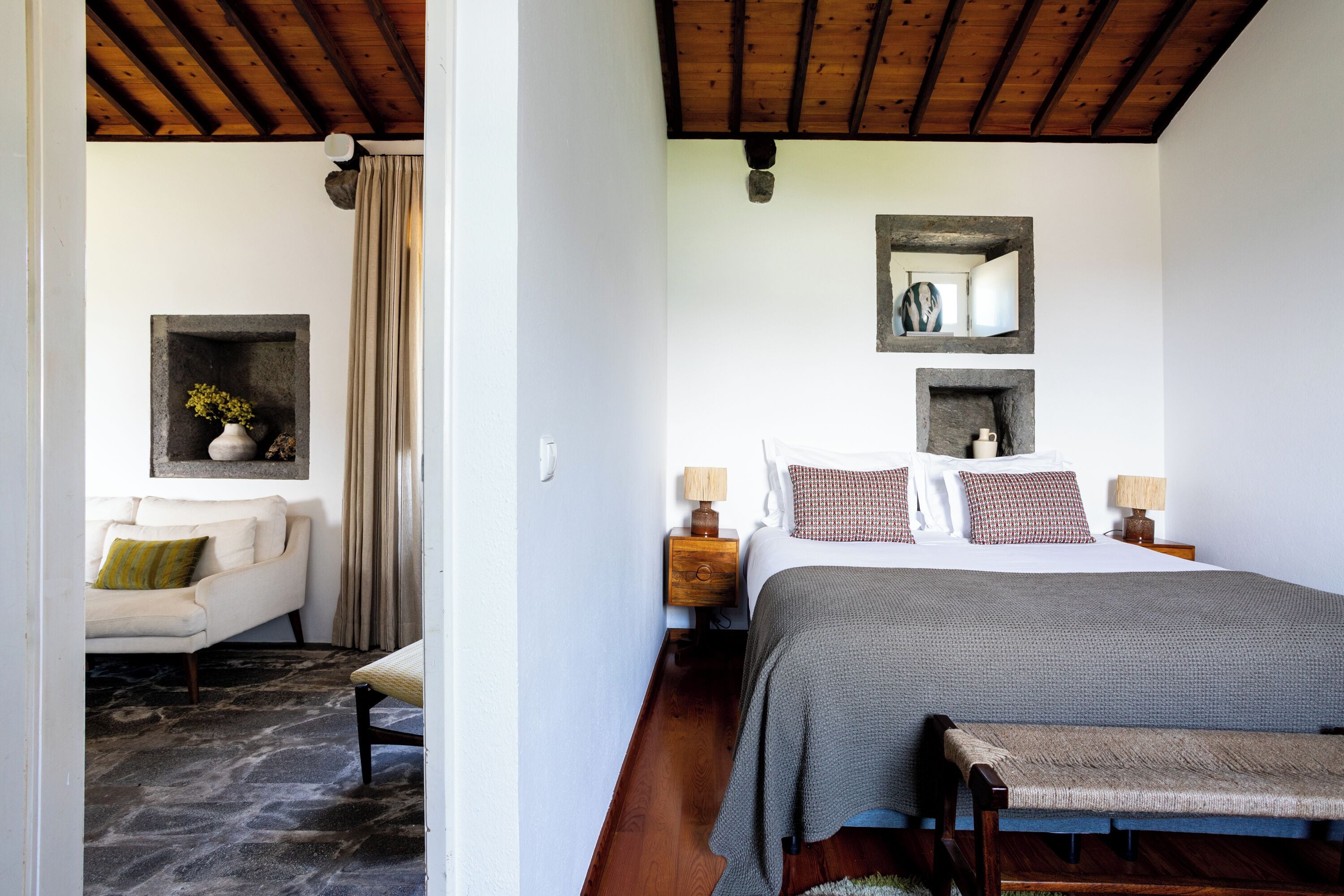 파노라믹 코티지 | 1 개의 침실, 각각 다른 스타일의 인테리어, 각각 다르게 가구 비치, 책상