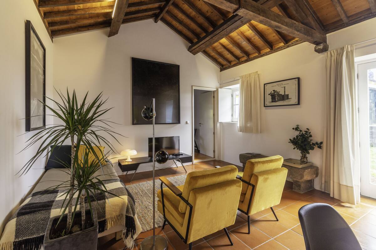 Traditional Cottage | Living area