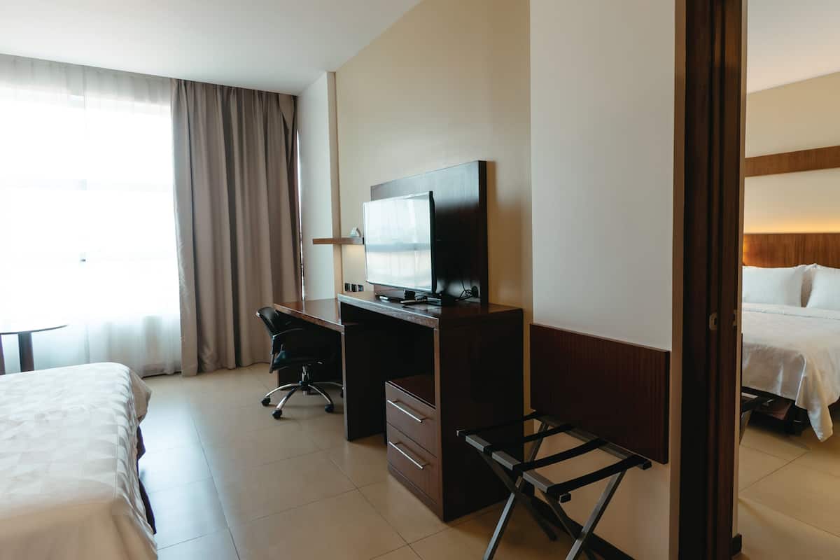 1 Schlafzimmer, hochwertige Bettwaren, Minibar, Zimmersafe