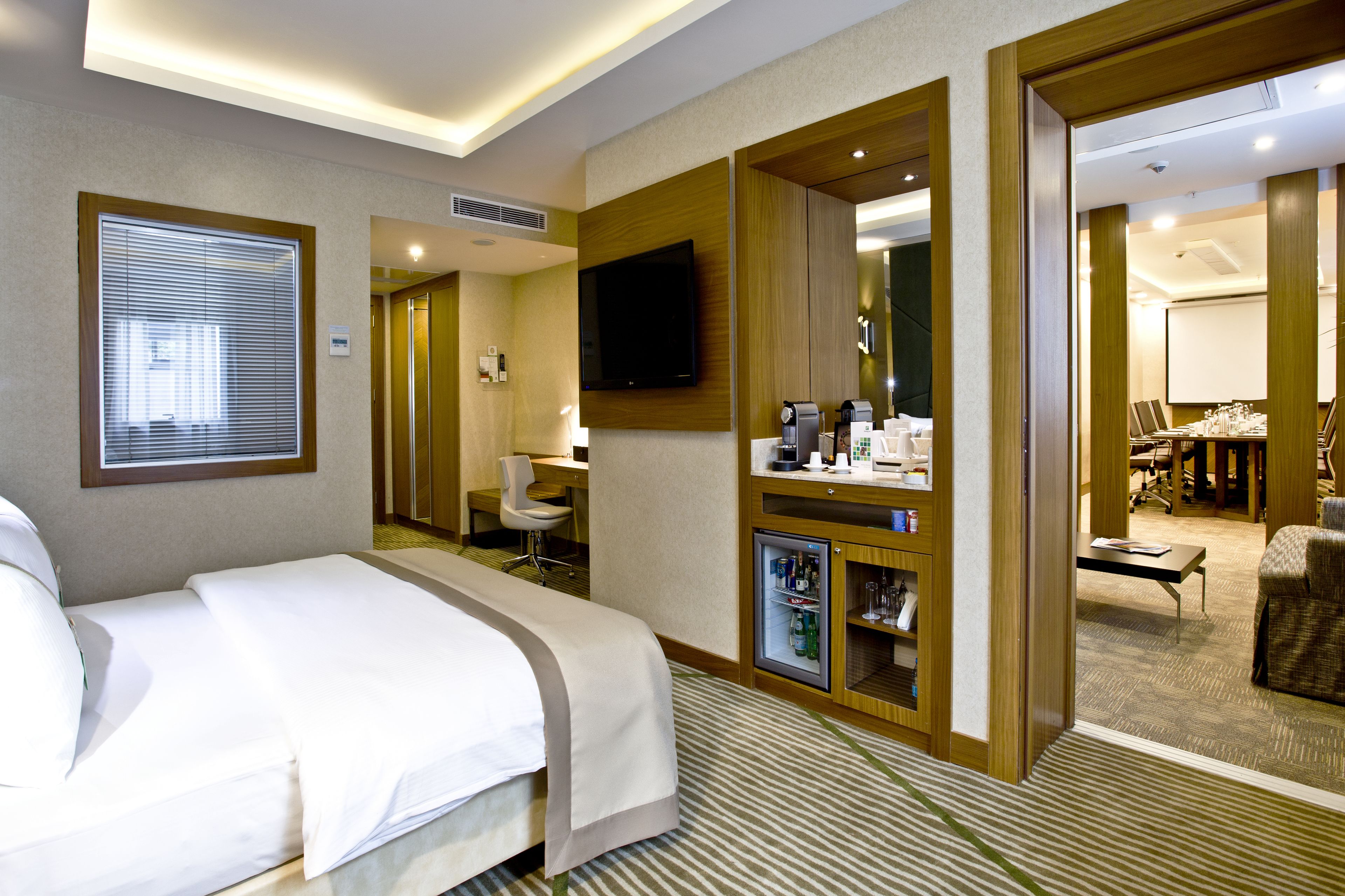 minibar, in-room safe, desk, soundproofing