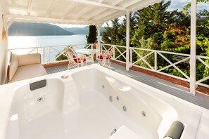 Deluxe Room, Jetted Tub, Sea View | Jetted tub - Baldan Suites Hotel & Restaurant (Marmaris)