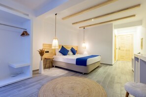 Habitación Confort, hidromasaje, vista al jardín | Minibar, caja de seguridad en la habitación, wifi gratis y ropa de cama