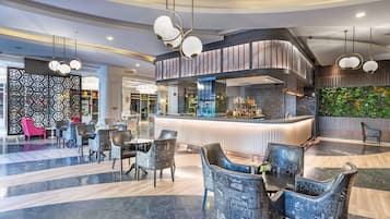 3 bares o lounges, bar junto a la alberca, bar en la playa