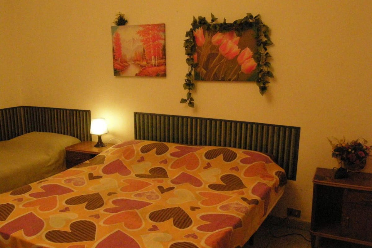 Decoración personalizada, muebles diferentes y wifi gratis