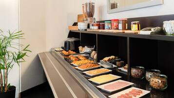 Daily buffet breakfast for a fee