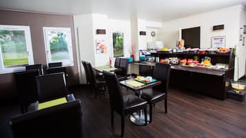 Daily buffet breakfast (EUR 8 per person)