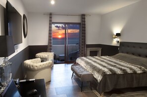 Superior kamer | Luxe beddengoed, individueel gedecoreerd, individueel gemeubileerd