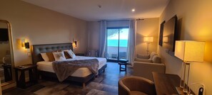 Habitación superior | Ropa de cama de alta calidad y decoración individual