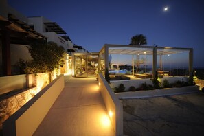 Front of property – evening/night