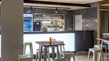 Bar (in der Unterkunft)