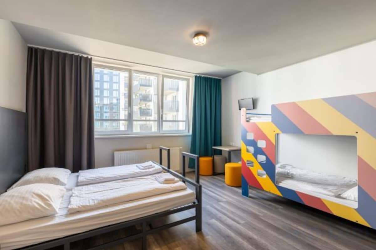 In-room safe, desk, iron/ironing board (on request), WiFi (free)