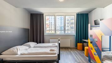 Zimmersafe, Schreibtisch, Bügeleisen/Bügelbrett, kostenloses WLAN