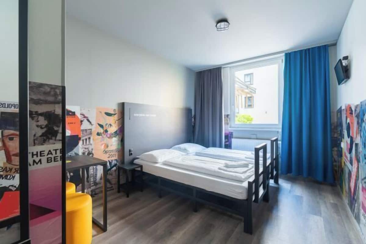 In-room safe, desk, iron/ironing board, free WiFi