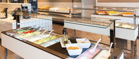 Morgenmadsbuffet hver dag (11.90 EUR pr. person)