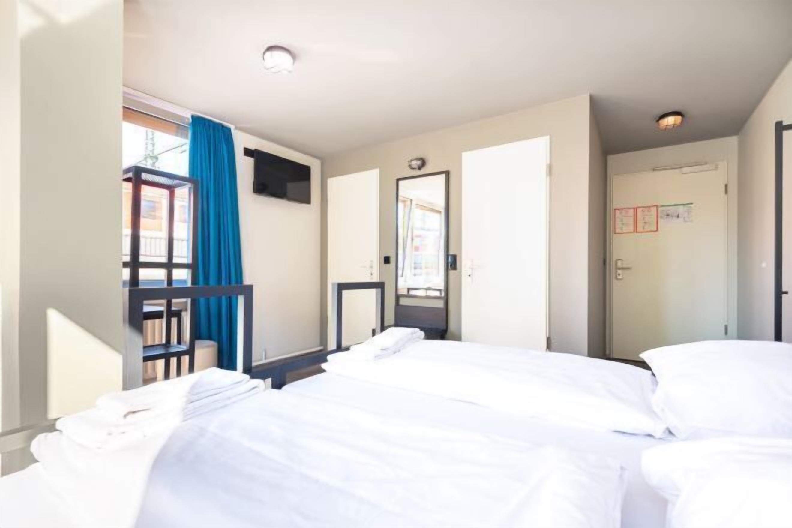 In-room safe, desk, free WiFi, bed sheets