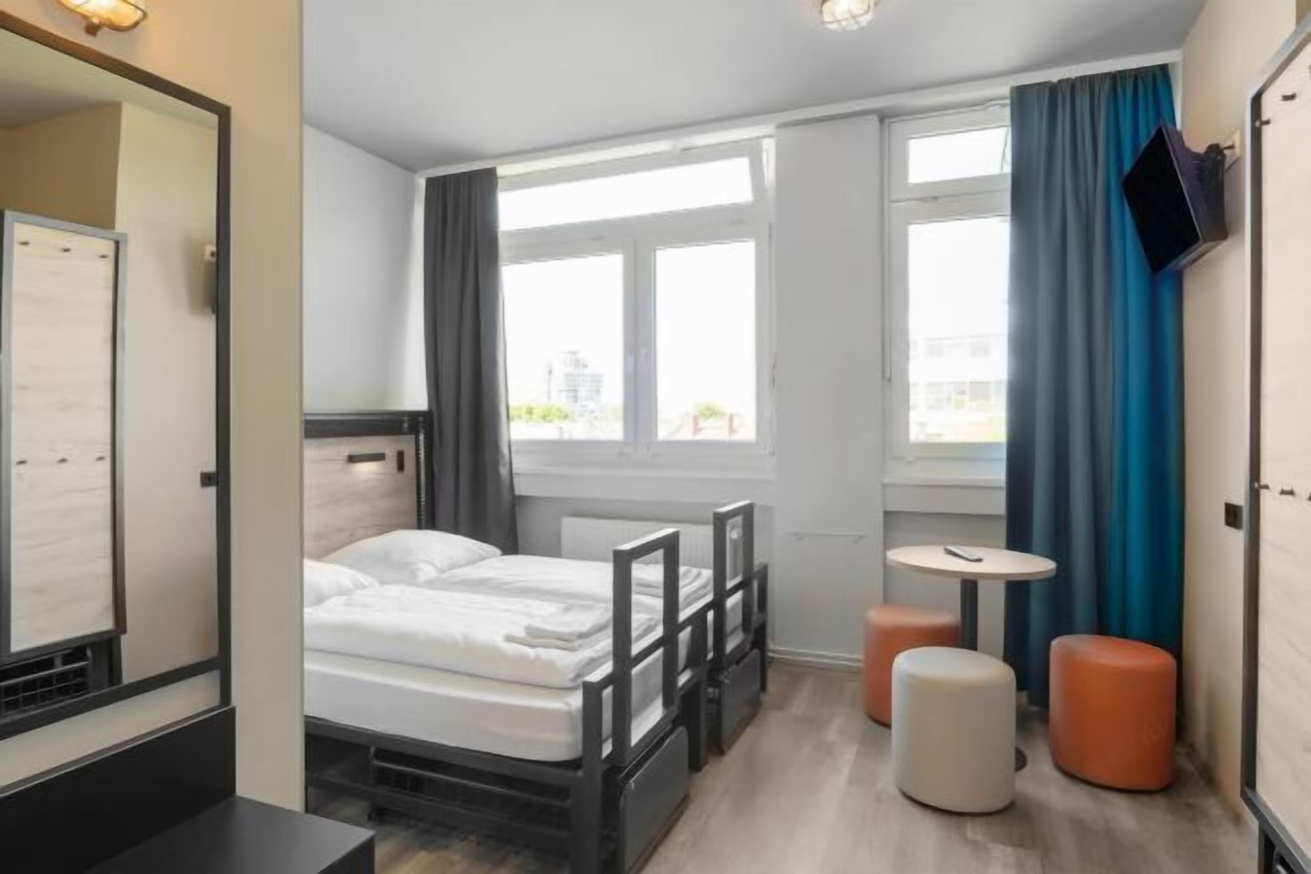 In-room safe, desk, free WiFi, bed sheets