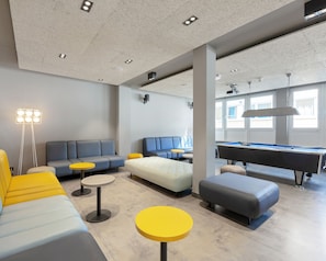 Lobby sitting area - a&o Frankfurt Galluswarte - Hostel (Frankfurt)