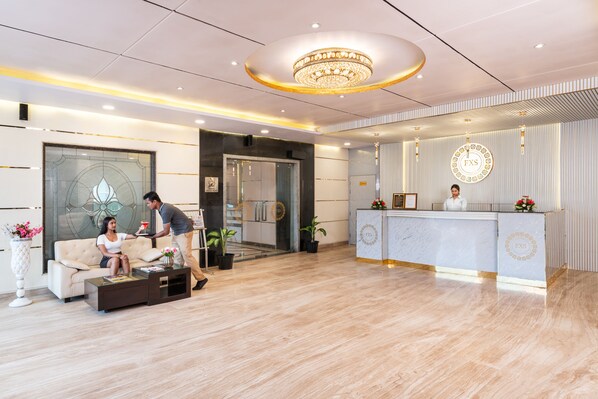 Reception - Foxoso Taj View Hotel (Agra)