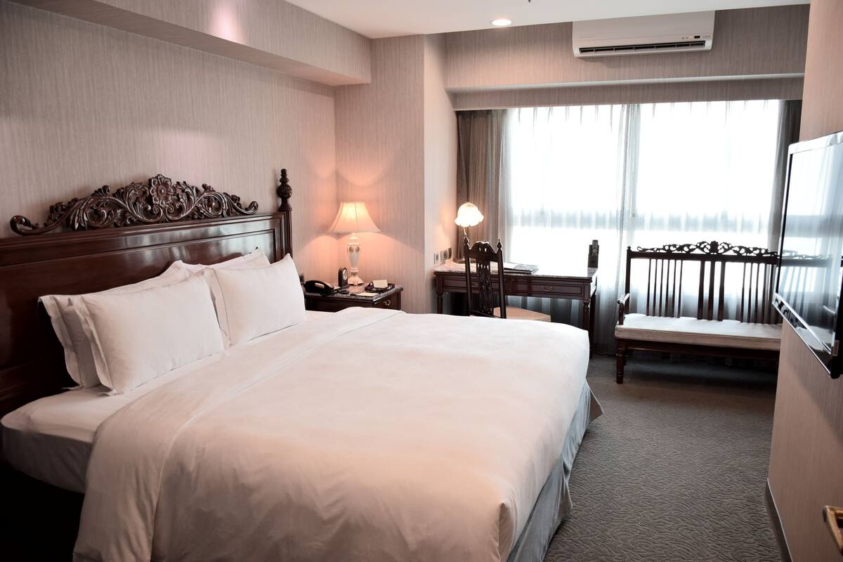 Superior Double Room | Hypo-allergenic bedding, down duvets, in-room safe, desk