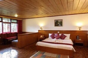 Minibar, in-room safe, desk, rollaway beds