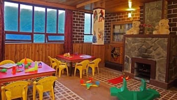 Children’s play area – indoor
