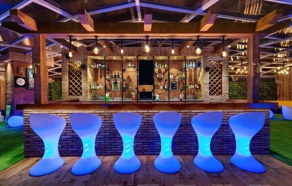 Lounge - Hotel Combermere (Shimla)