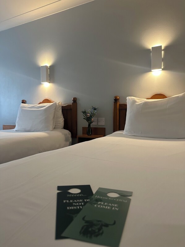 Twin Room, Non Smoking | Desk, laptop workspace, blackout curtains, iron/ironing board - go2 Glasgow Cumbernauld Hotel (Glasgow)