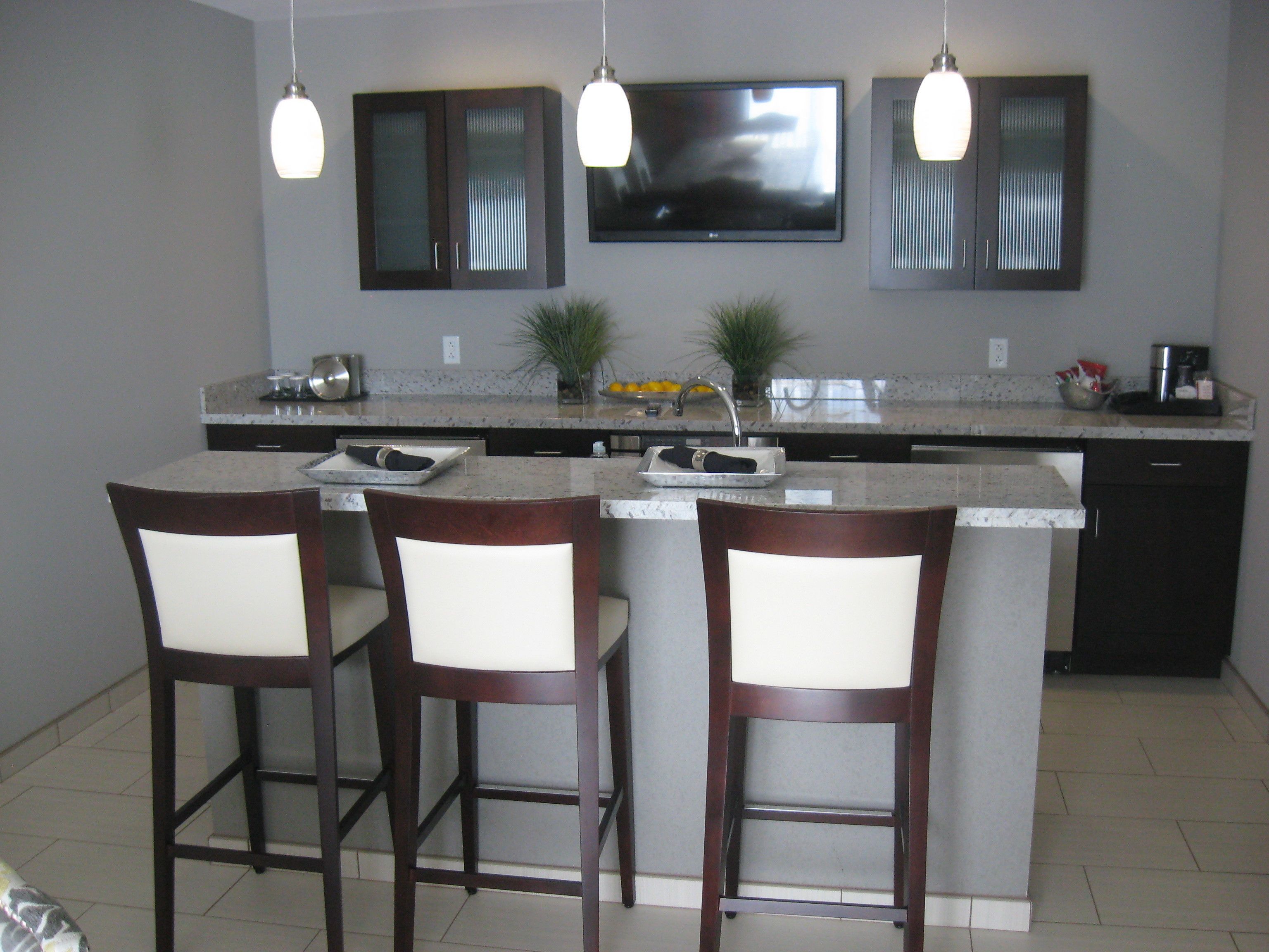 suite, 1 bedroom, kitchen (dining area) | 1 bedroom, premium bedding, in-room safe, blackout curtains