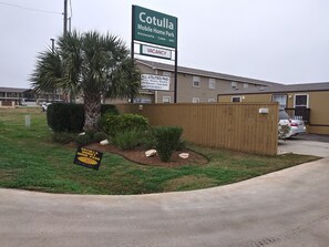 Exterior - Cotulla Homes (Cotulla)