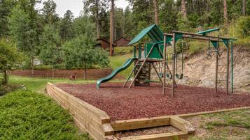 Children’s play area – outdoor