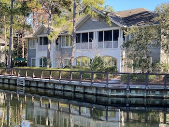 Classic Condo, 2 Bedrooms, 2 Bathrooms | In-room dining at Island Links Resort by Palmera