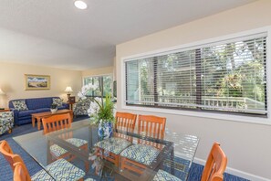 Townhome, 2 Bedrooms | In-room dining - Coral Reef Resort (Hilton Head Island)