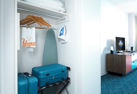 Universal's Cabana Bay Beach Resort - Image 40