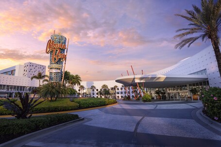 Universal's Cabana Bay Beach Resort - Image 2