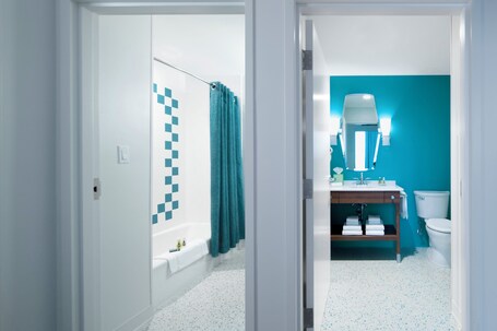 Universal's Cabana Bay Beach Resort - Image 38