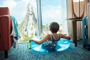 Volcano Bay View 2-Bedroom Suite (Includes Early Park Admission*) | In-room safe, blackout drapes, iron/ironing board