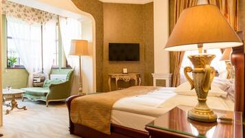 Deluxe Double or Twin Room | Egyptian cotton sheets, premium bedding, minibar, in-room safe